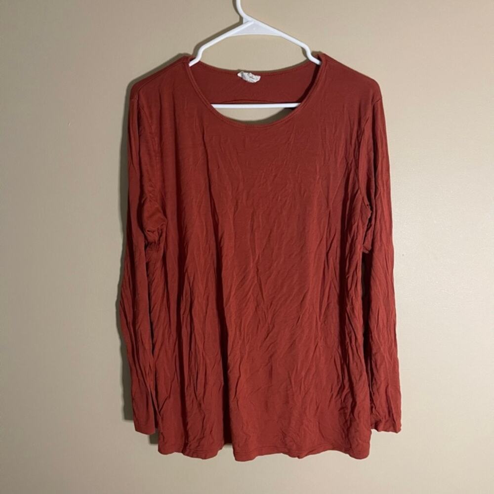 Yelete Open Back Athletic Shirt